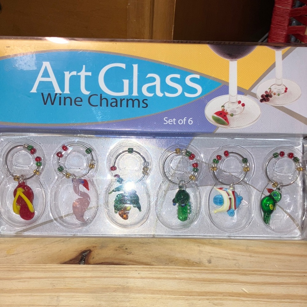 Art Glass Wine Charms Set - Multicolor 6 Charms Fish Beach Vibes New